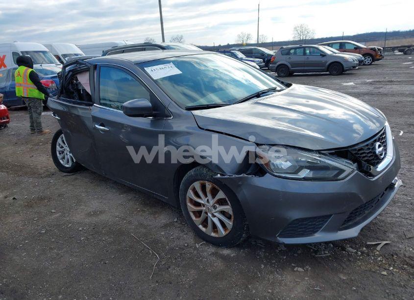 2019 Nissan Sentra SV (VIN 3N1AB7AP9KL610071) main photo
