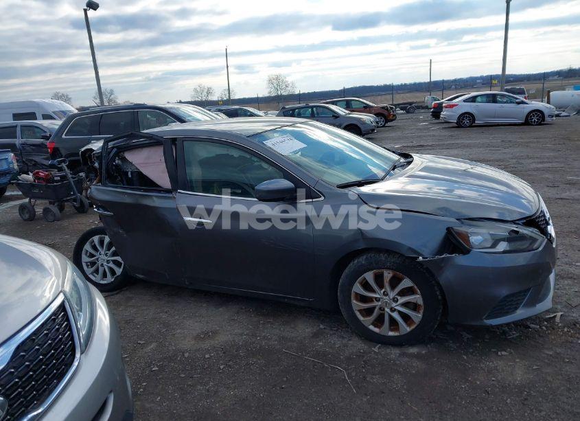 Photo 13 of 2019 Nissan Sentra SV (VIN 3N1AB7AP9KL610071)