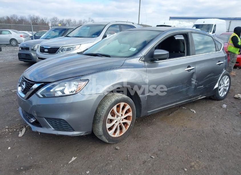 Photo 2 of 2019 Nissan Sentra SV (VIN 3N1AB7AP9KL610071)