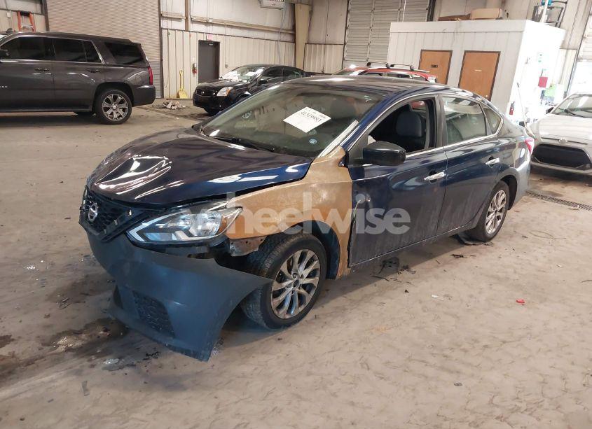 Photo 2 of 2019 Nissan Sentra SV (VIN 3N1AB7AP9KL611527)