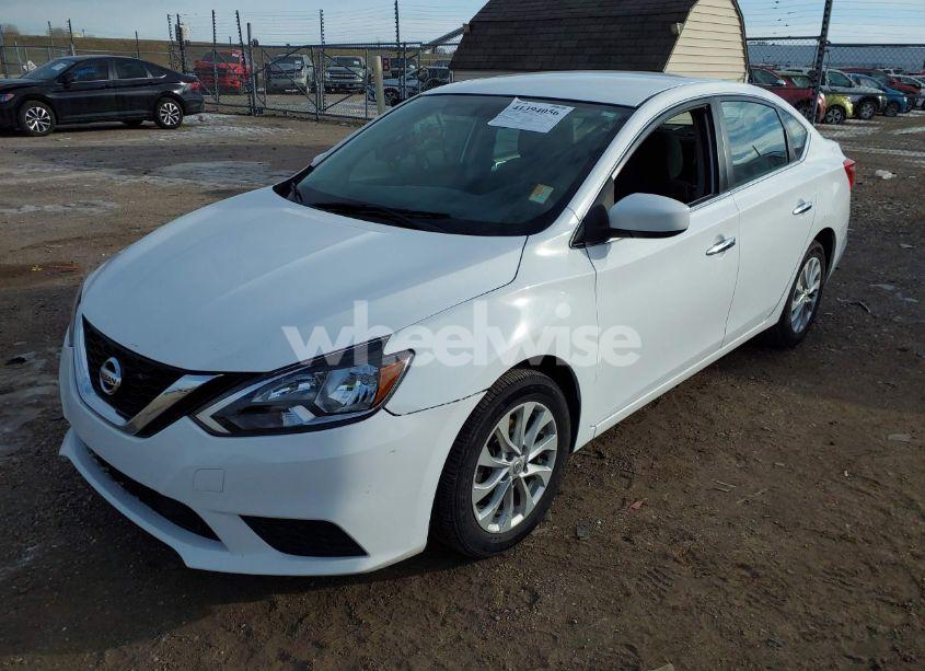 Photo 2 of 2019 Nissan Sentra SV (VIN 3N1AB7AP9KL614055)