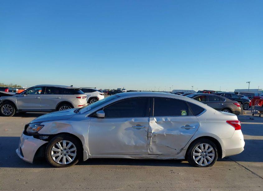 Photo 15 of 2019 Nissan Sentra S (VIN 3N1AB7AP9KY208991)