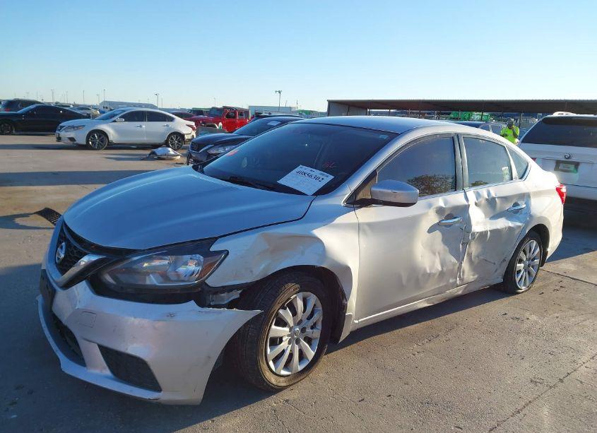 Photo 6 of 2019 Nissan Sentra S (VIN 3N1AB7AP9KY208991)