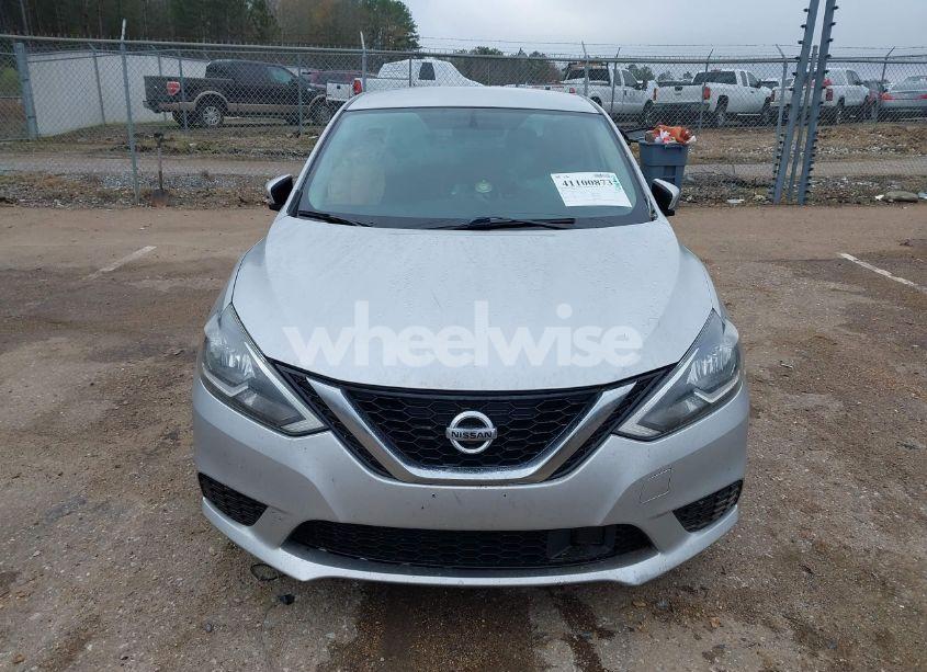 Photo 12 of 2019 Nissan Sentra SV (VIN 3N1AB7AP9KY222325)