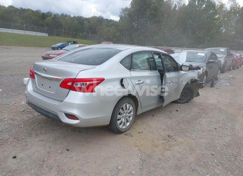 Photo 4 of 2019 Nissan Sentra S (VIN 3N1AB7AP9KY228531)