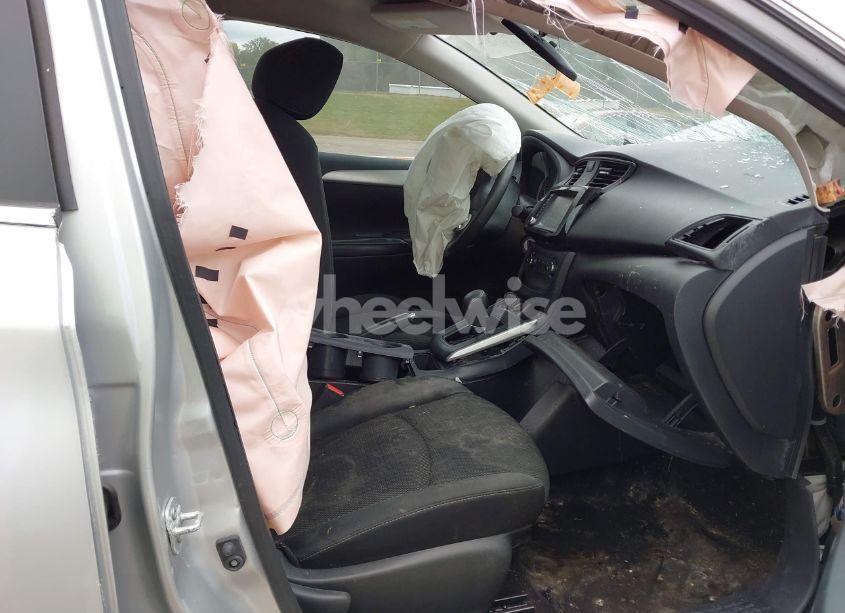 Photo 5 of 2019 Nissan Sentra S (VIN 3N1AB7AP9KY228531)