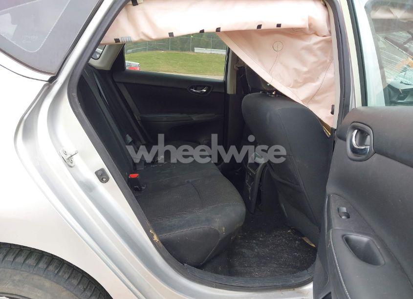 Photo 8 of 2019 Nissan Sentra S (VIN 3N1AB7AP9KY228531)