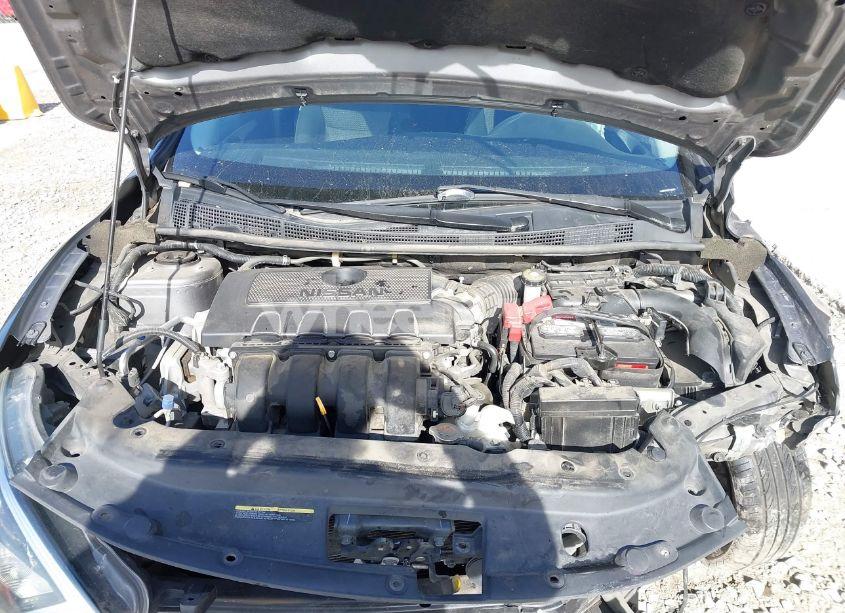 Photo 10 of 2019 Nissan Sentra S (VIN 3N1AB7AP9KY245961)