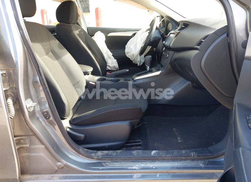 Photo 5 of 2019 Nissan Sentra S (VIN 3N1AB7AP9KY245961)