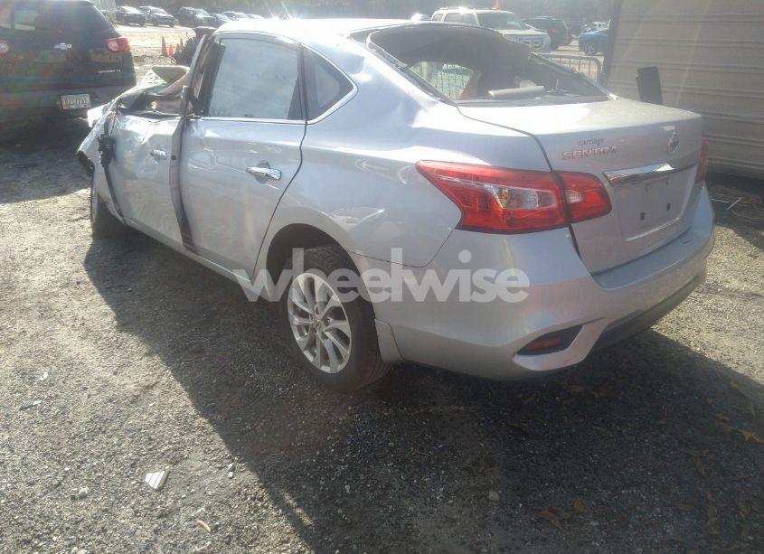 Photo 3 of 2019 Nissan Sentra SV (VIN 3N1AB7AP9KY271363)