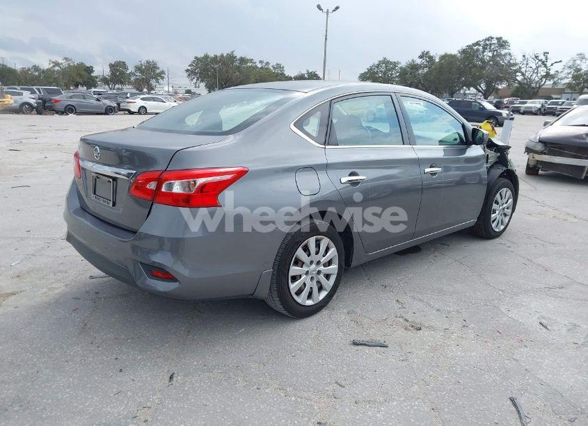 Photo 4 of 2019 Nissan Sentra S (VIN 3N1AB7AP9KY272089)