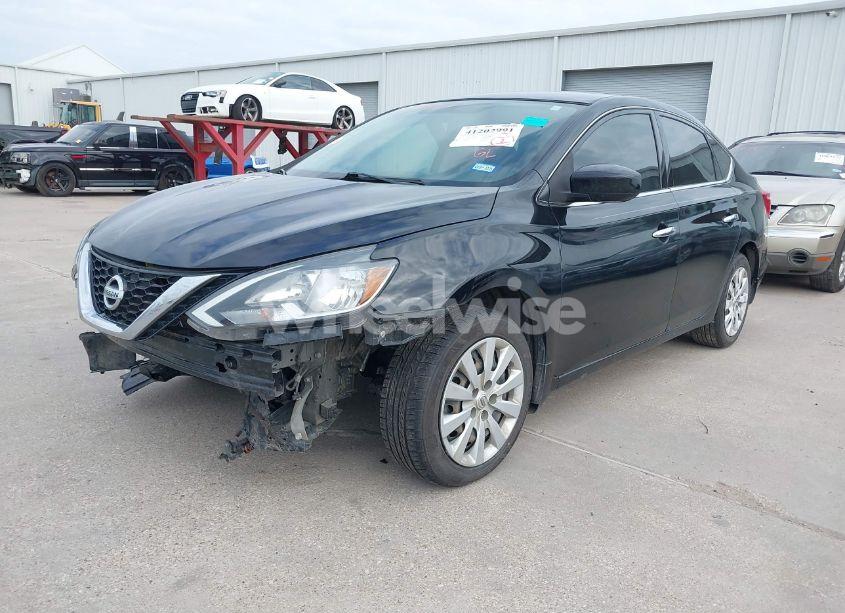 Photo 2 of 2019 Nissan Sentra S (VIN 3N1AB7AP9KY277888)