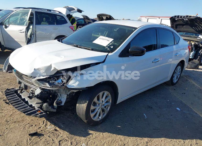 Photo 2 of 2019 Nissan Sentra SV (VIN 3N1AB7AP9KY277938)