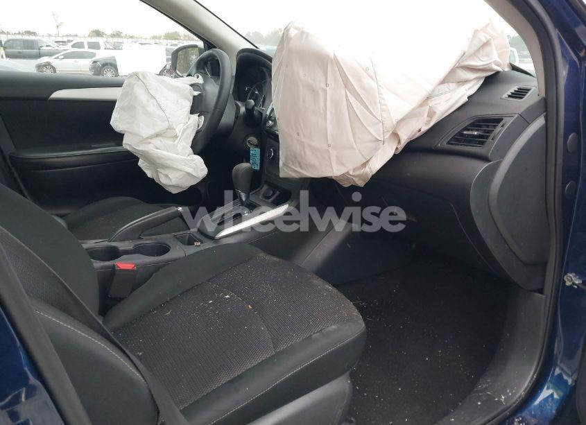 Photo 5 of 2019 Nissan Sentra S (VIN 3N1AB7AP9KY280838)