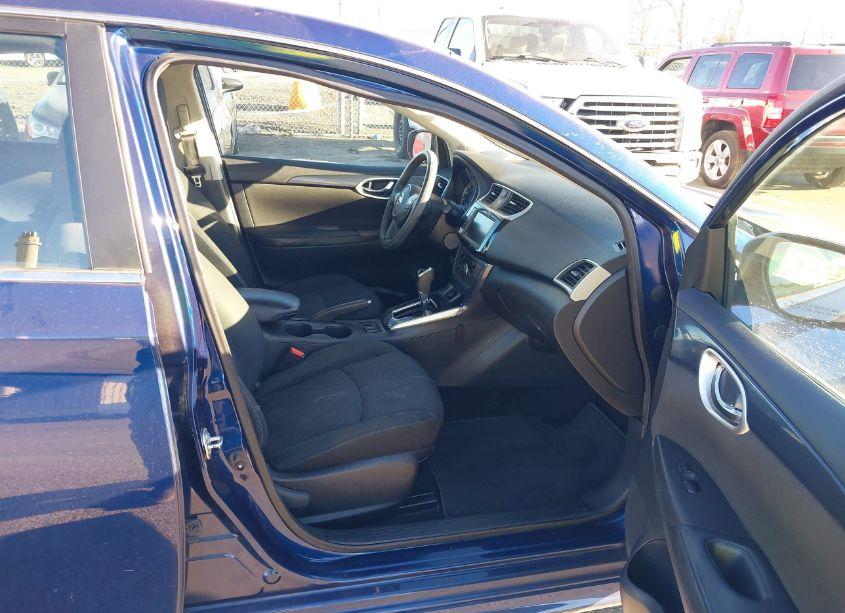 Photo 5 of 2019 Nissan Sentra SR (VIN 3N1AB7AP9KY296750)