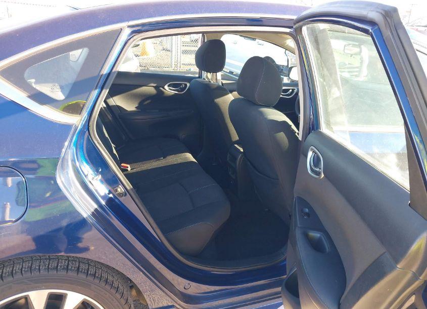 Photo 8 of 2019 Nissan Sentra SR (VIN 3N1AB7AP9KY296750)