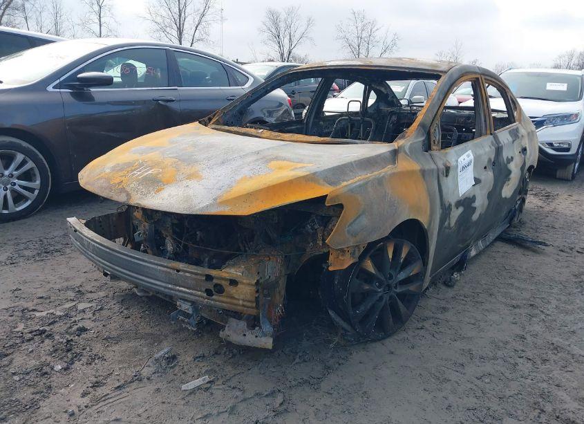 Photo 2 of 2019 Nissan Sentra SR (VIN 3N1AB7AP9KY296909)