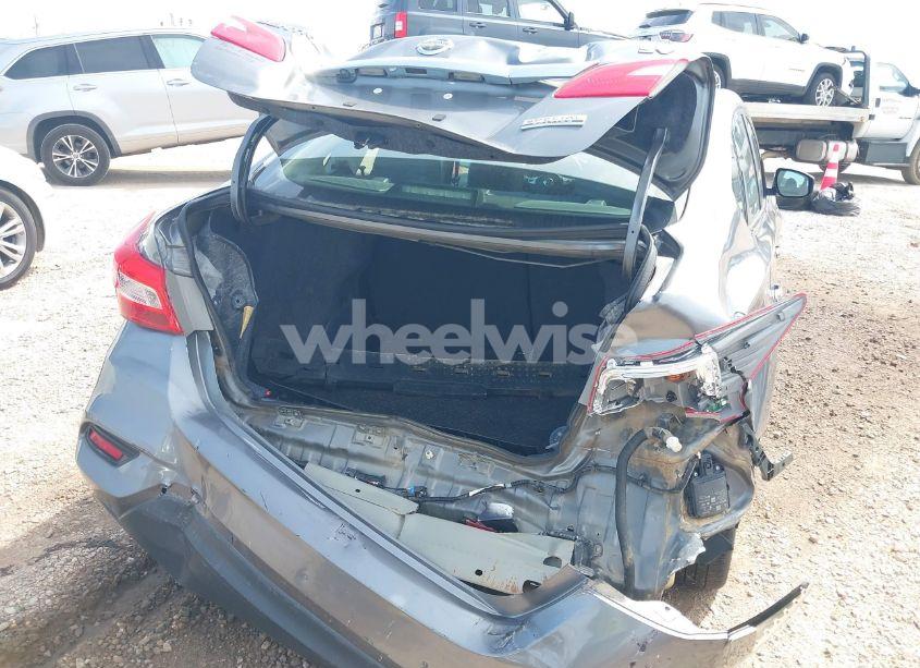 Photo 6 of 2019 Nissan Sentra SV (VIN 3N1AB7AP9KY300456)