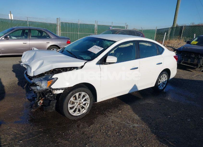 Photo 2 of 2019 Nissan Sentra SV (VIN 3N1AB7AP9KY308279)