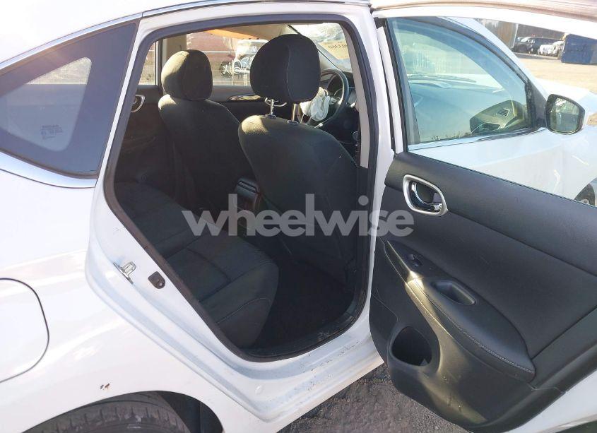 Photo 8 of 2019 Nissan Sentra SV (VIN 3N1AB7AP9KY308279)