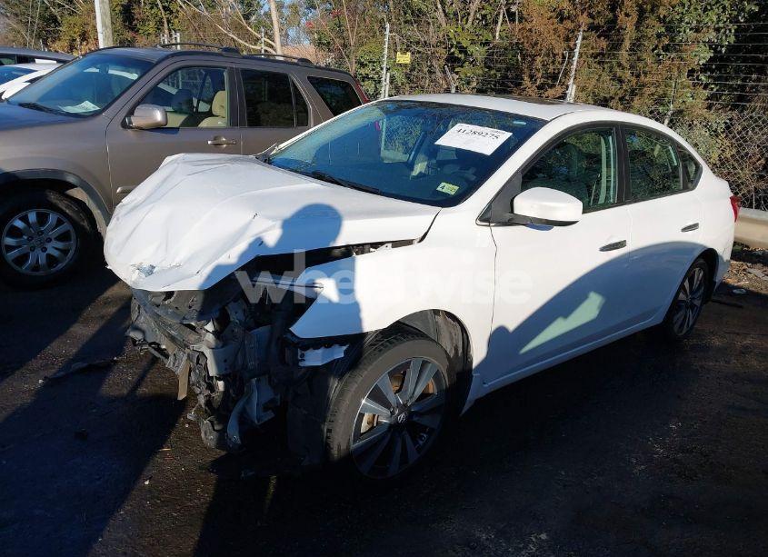 Photo 2 of 2019 Nissan Sentra SV (VIN 3N1AB7AP9KY317791)