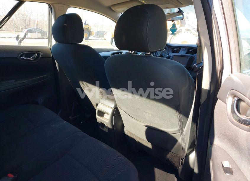 Photo 8 of 2019 Nissan Sentra S (VIN 3N1AB7AP9KY348572)