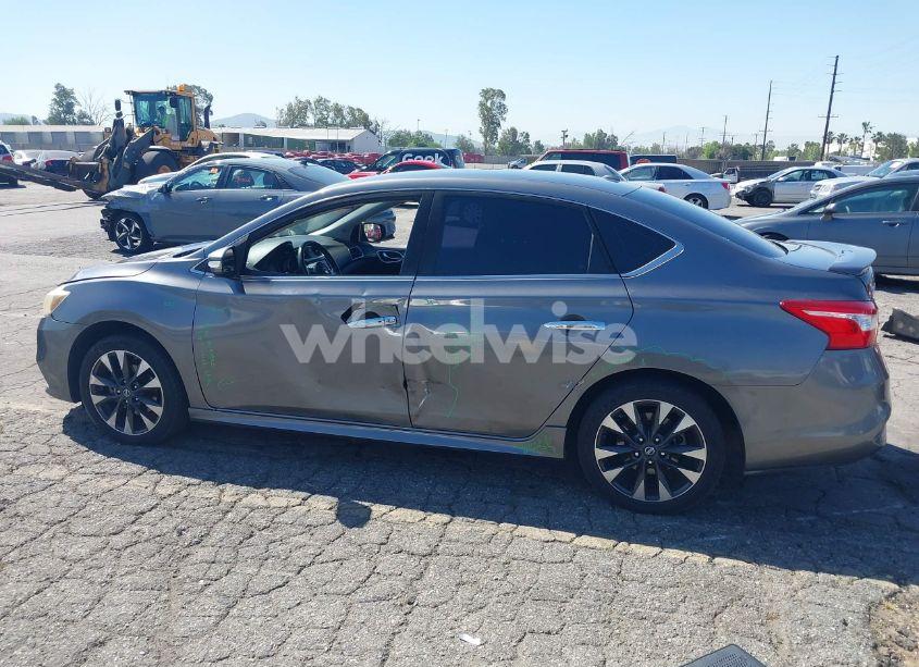Photo 15 of 2019 Nissan Sentra SR (VIN 3N1AB7AP9KY352430)