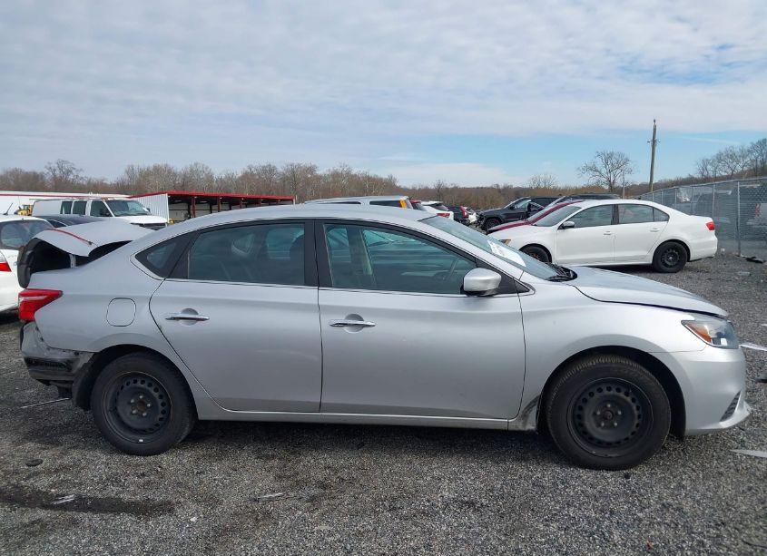 Photo 13 of 2019 Nissan Sentra S (VIN 3N1AB7AP9KY353643)