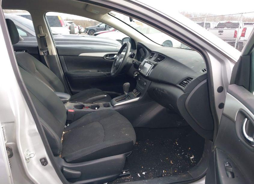 Photo 5 of 2019 Nissan Sentra S (VIN 3N1AB7AP9KY353643)