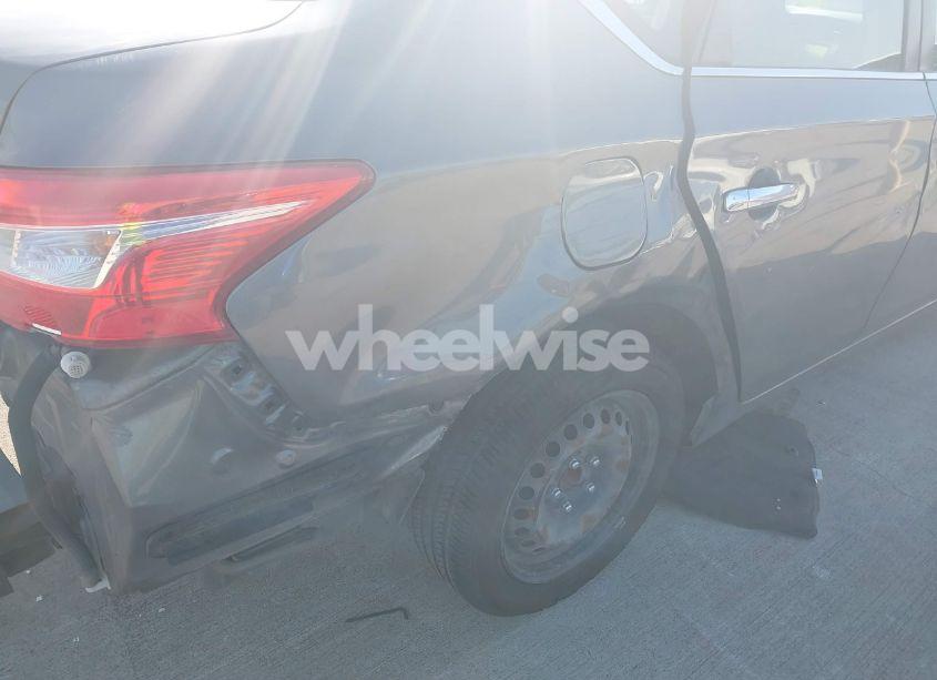 Photo 20 of 2019 Nissan Sentra S (VIN 3N1AB7AP9KY359345)