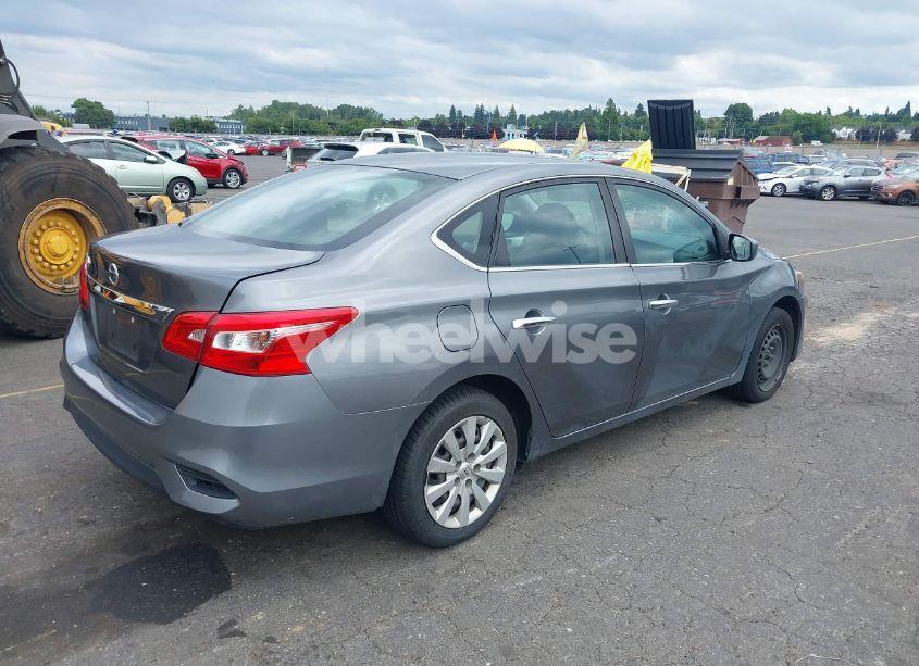 Photo 4 of 2019 Nissan Sentra S (VIN 3N1AB7AP9KY360883)