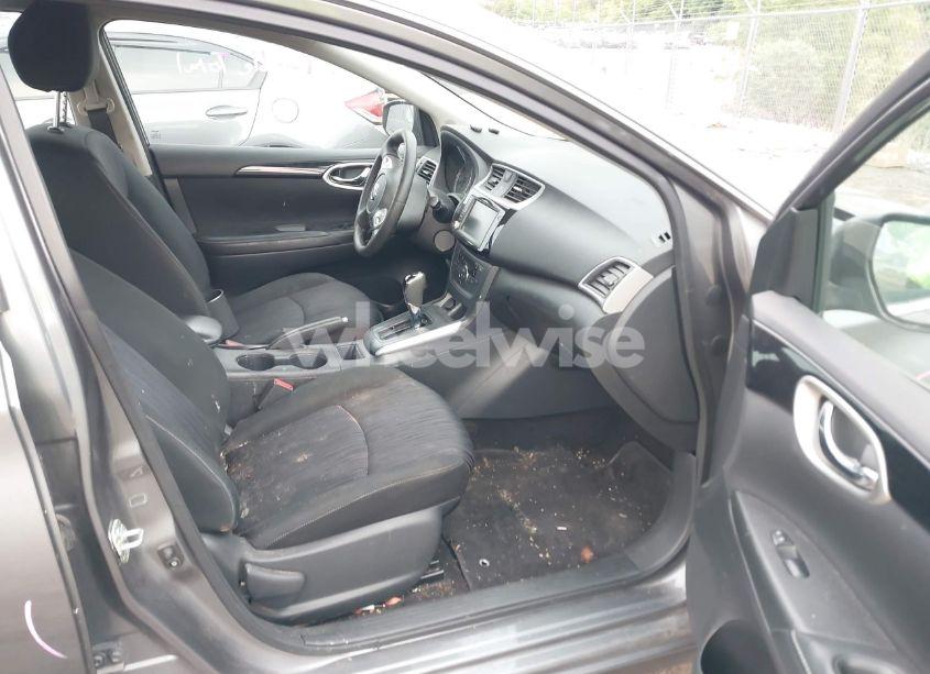 Photo 5 of 2019 Nissan Sentra SV (VIN 3N1AB7AP9KY367557)