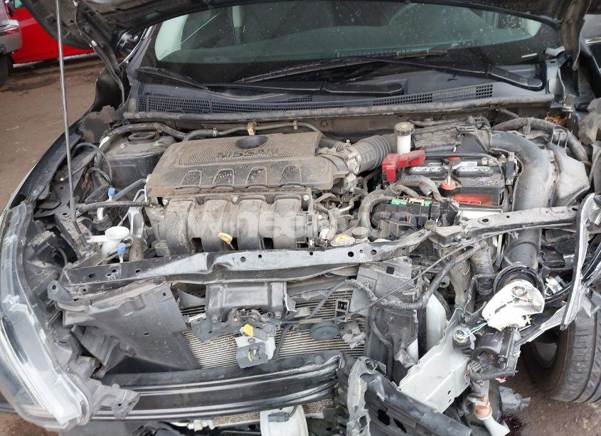 Photo 10 of 2019 Nissan Sentra SV (VIN 3N1AB7AP9KY387730)