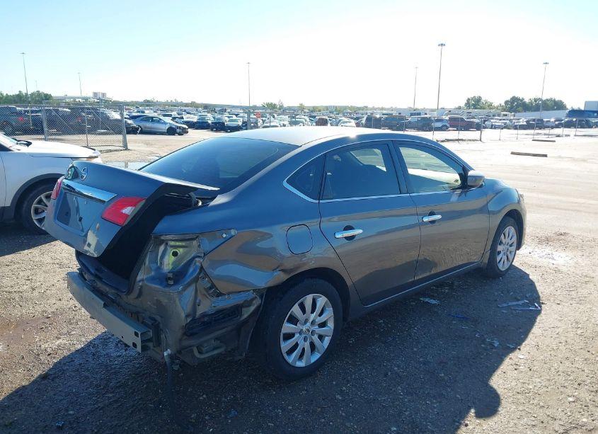 Photo 4 of 2019 Nissan Sentra S (VIN 3N1AB7AP9KY406549)