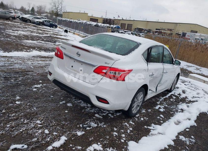 Photo 4 of 2019 Nissan Sentra SV (VIN 3N1AB7AP9KY409239)