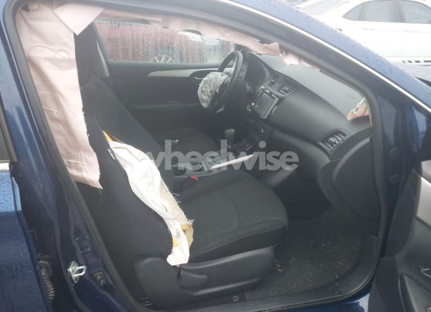 Photo 5 of 2019 Nissan Sentra S (VIN 3N1AB7AP9KY414361)