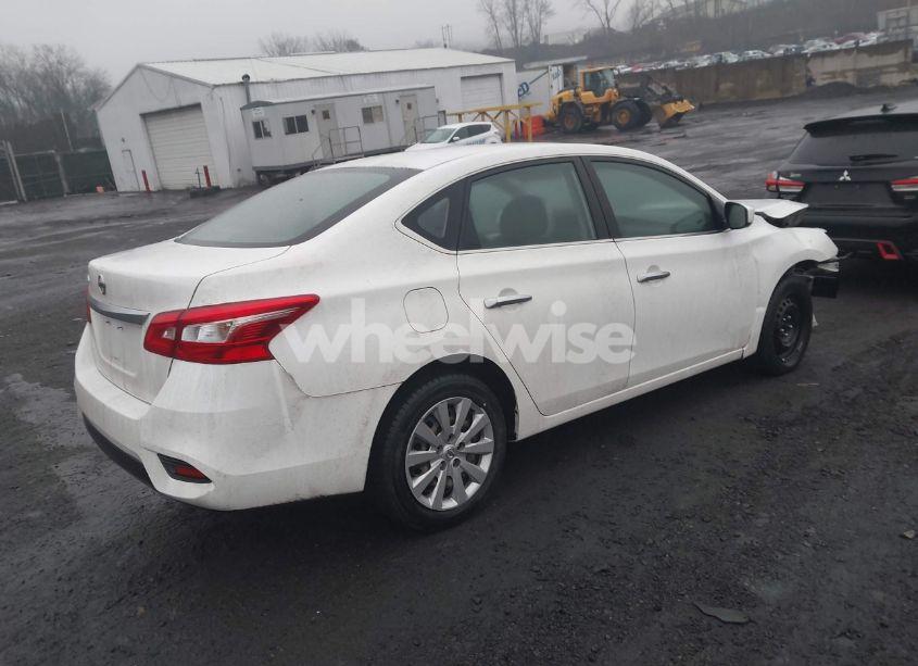 Photo 4 of 2019 Nissan Sentra S (VIN 3N1AB7AP9KY419981)