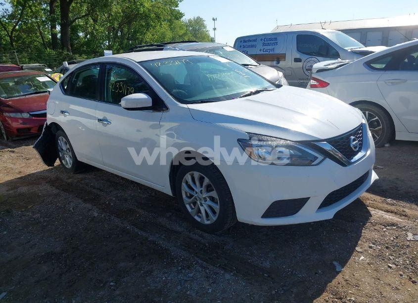 2019 Nissan Sentra SV (VIN 3N1AB7AP9KY420452) main photo