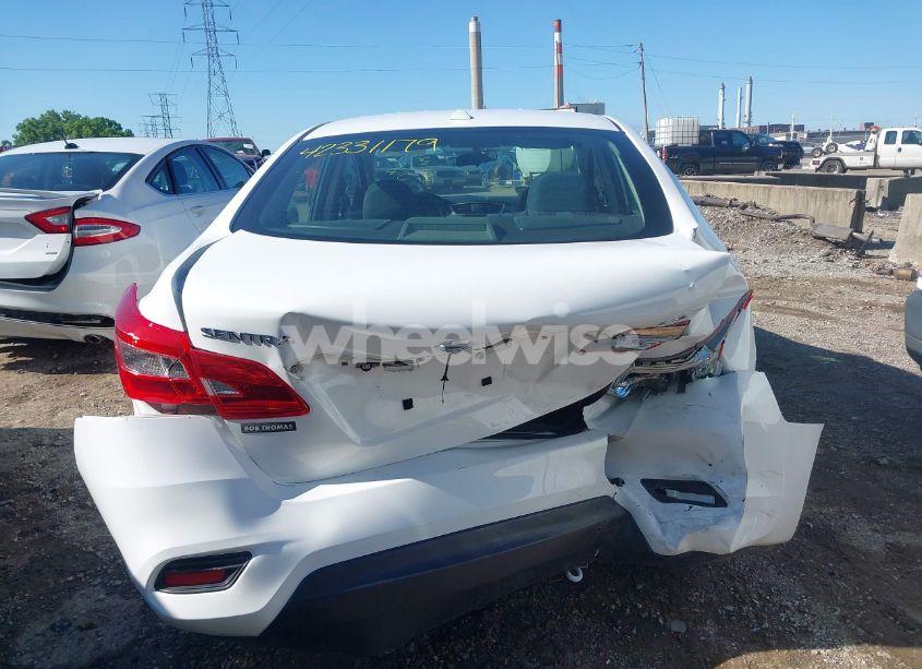 Photo 16 of 2019 Nissan Sentra SV (VIN 3N1AB7AP9KY420452)