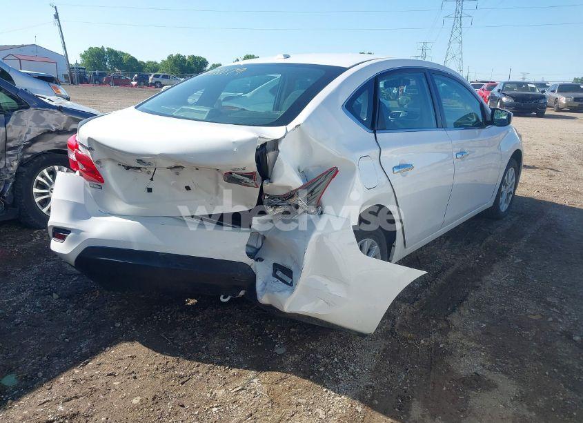 Photo 4 of 2019 Nissan Sentra SV (VIN 3N1AB7AP9KY420452)