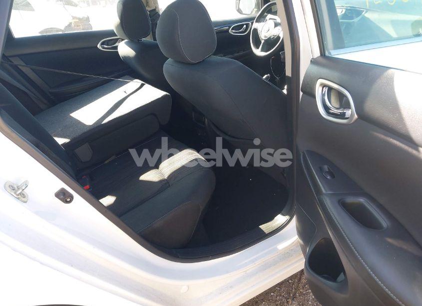 Photo 8 of 2019 Nissan Sentra SV (VIN 3N1AB7AP9KY420452)