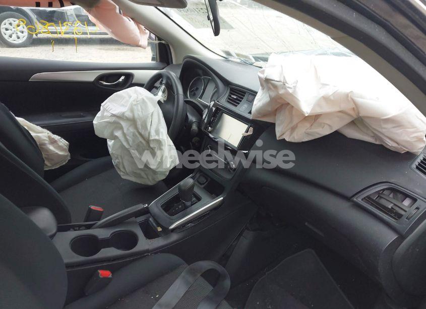 Photo 5 of 2019 Nissan Sentra S (VIN 3N1AB7AP9KY453483)