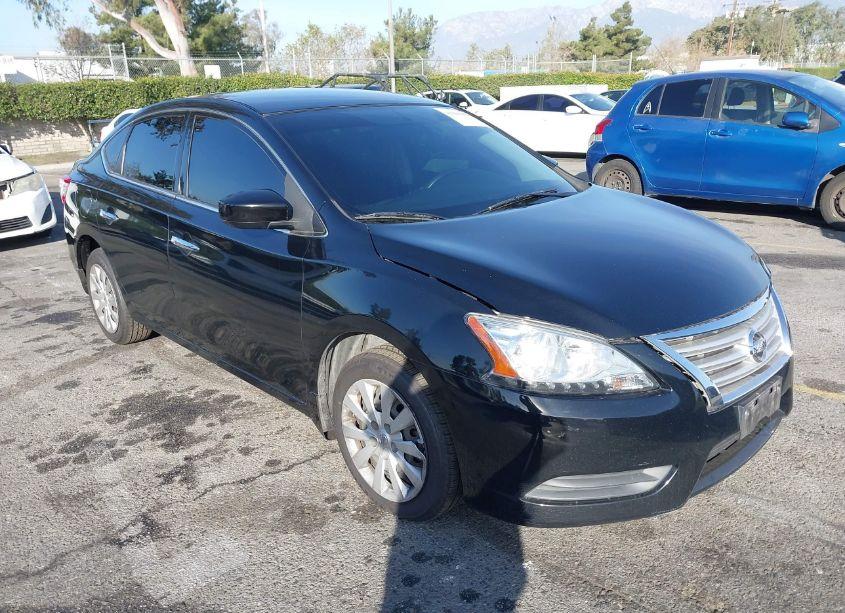2015 Nissan Sentra S (VIN 3N1AB7APXFY318549) main photo