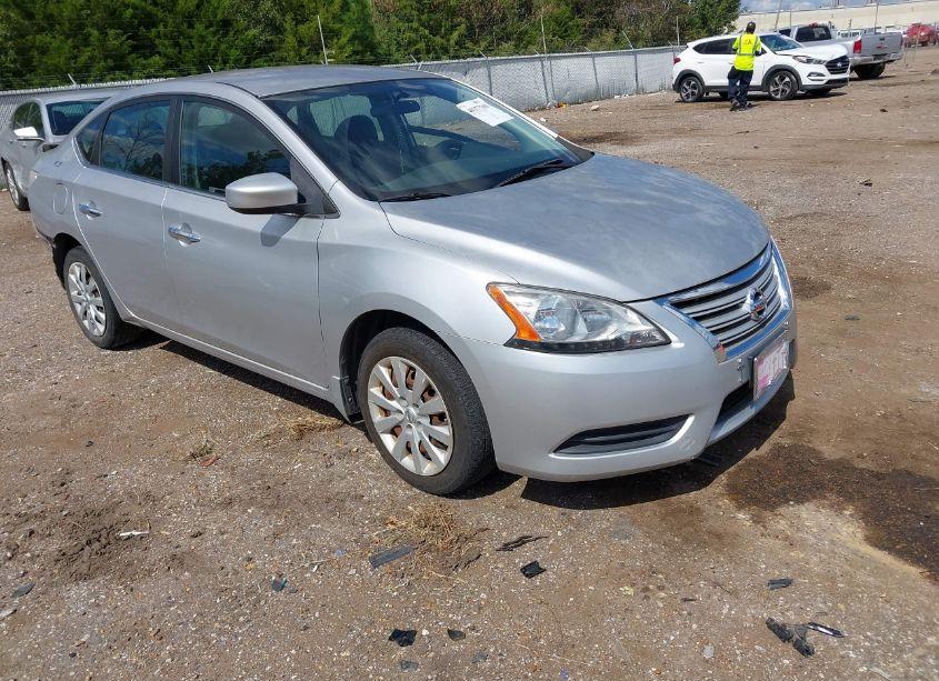 2015 Nissan Sentra S (VIN 3N1AB7APXFY338249) main photo
