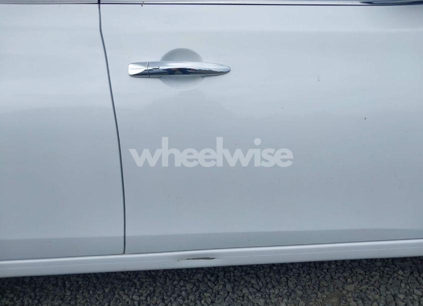 Photo 6 of 2015 Nissan Sentra SL (VIN 3N1AB7APXFY363359)
