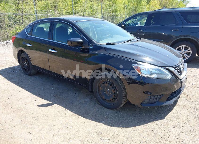 2016 Nissan Sentra S (VIN 3N1AB7APXGY329083) main photo