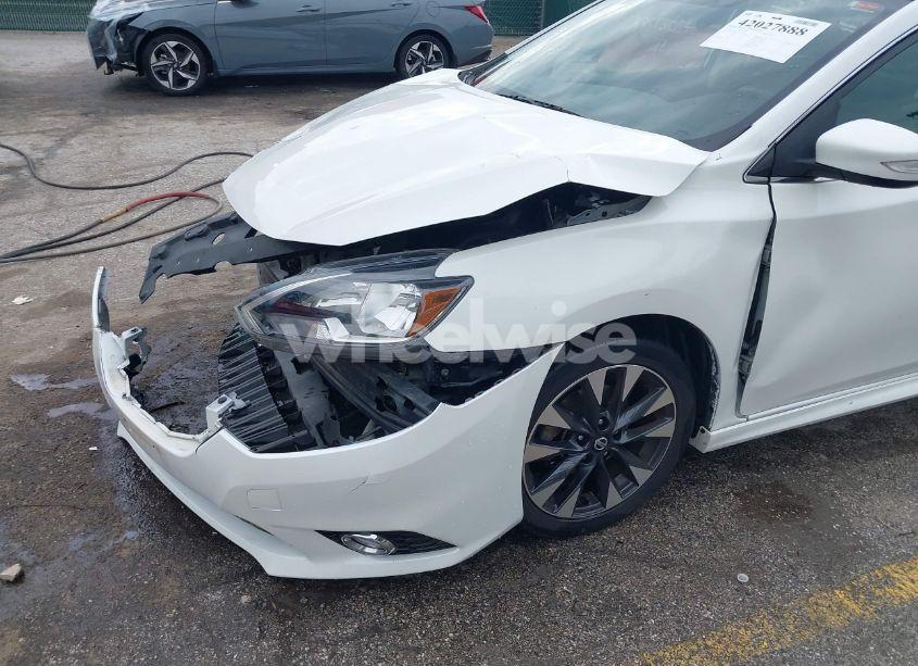 Photo 6 of 2016 Nissan Sentra SR (VIN 3N1AB7APXGY336471)