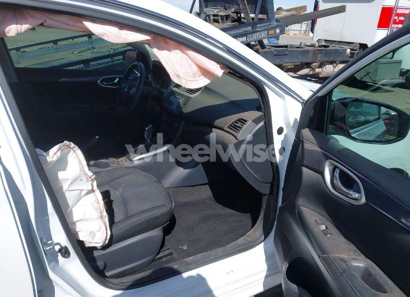 Photo 5 of 2017 Nissan Sentra SR (VIN 3N1AB7APXHY207728)