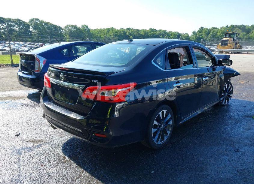 Photo 4 of 2017 Nissan Sentra SR (VIN 3N1AB7APXHY234329)