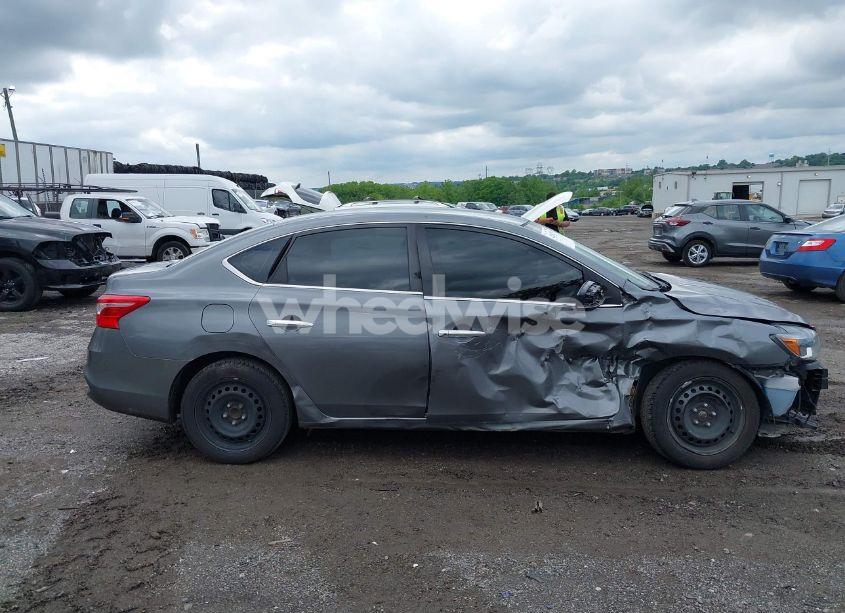 Photo 13 of 2017 Nissan Sentra S (VIN 3N1AB7APXHY265709)